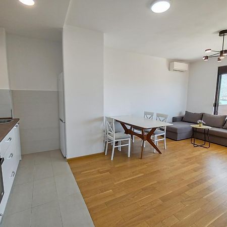 Sea View Apartment In Becici Budua Esterno foto