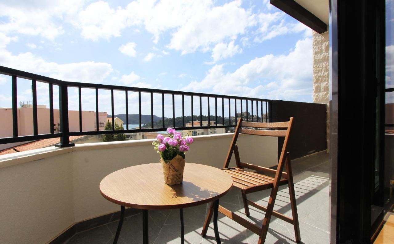 Sea View Apartment In Becici Budua Esterno foto